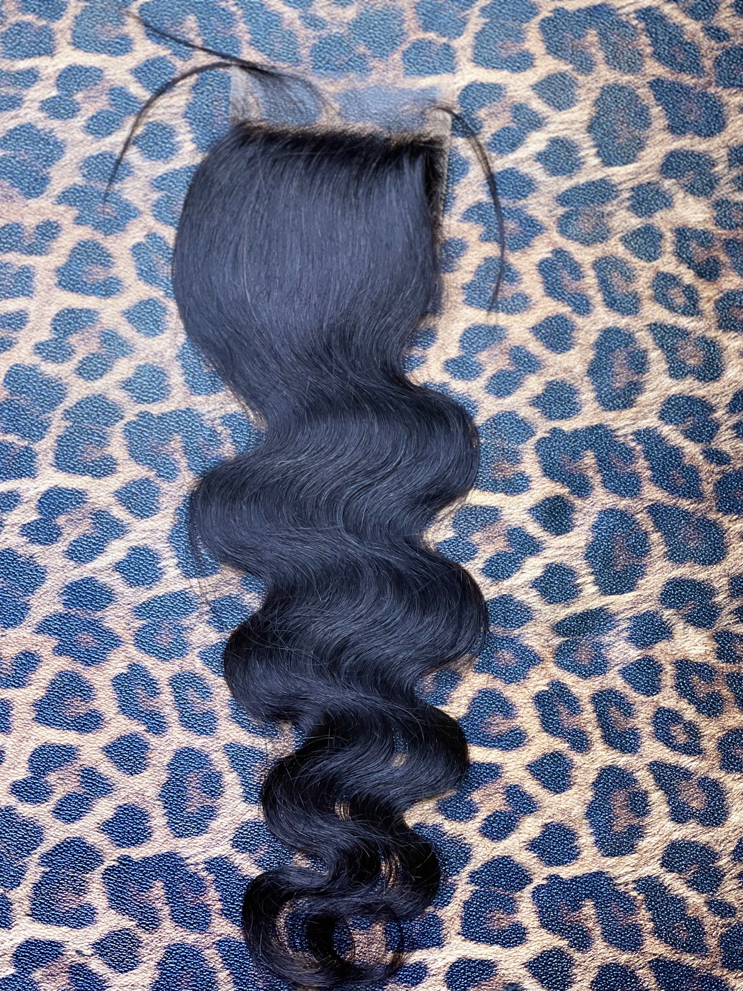 BODY WAVE CLOSURE